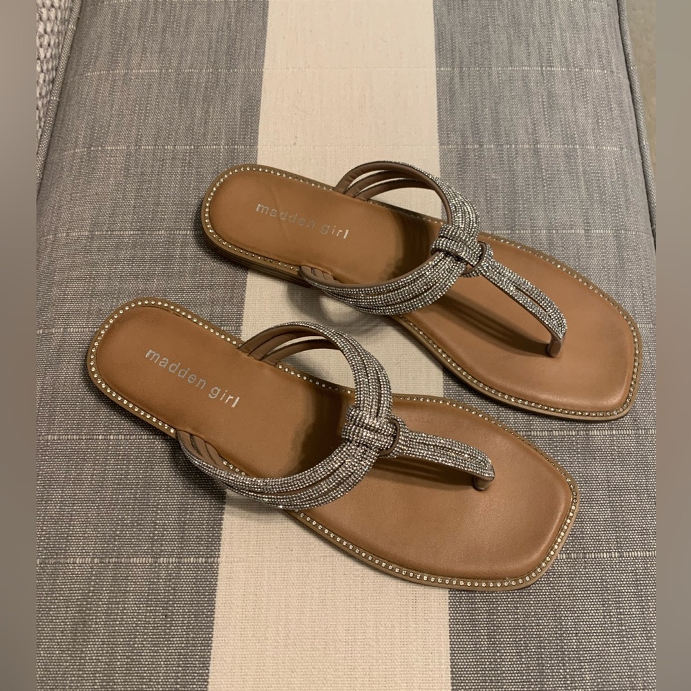 MADDEN GIRL, 9.5 Silver straps